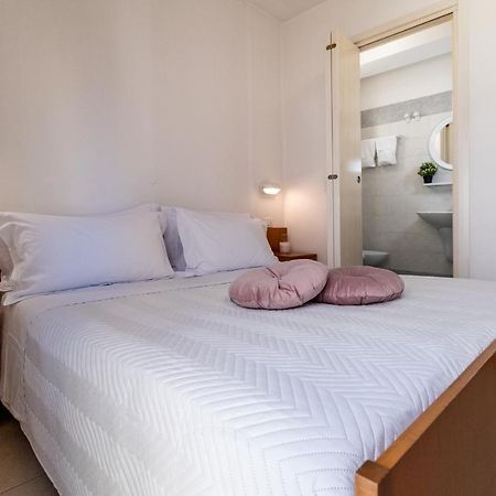 Hotel Alfonsina Риччоне Экстерьер фото